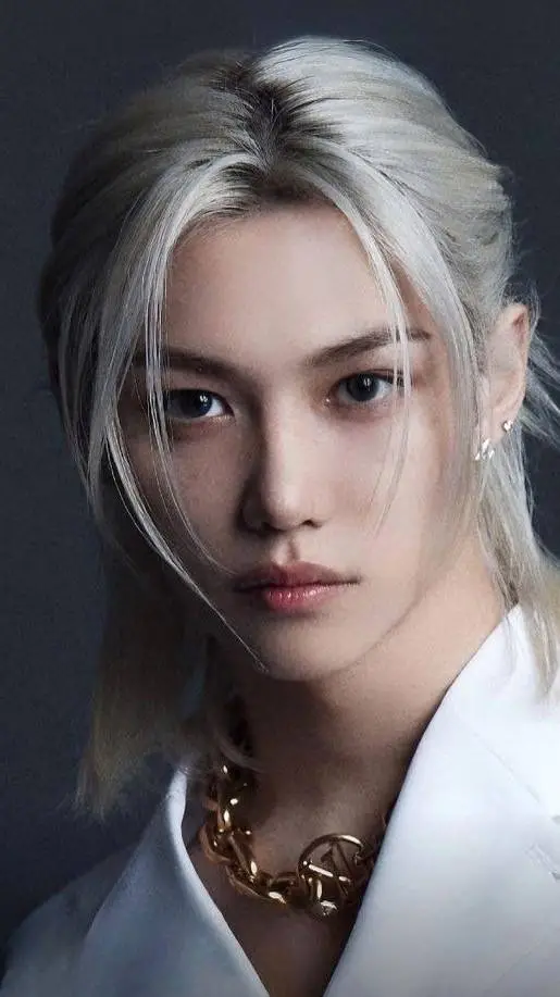 ai character: 😍✨️🎀~Felix~🎀✨️😍 background