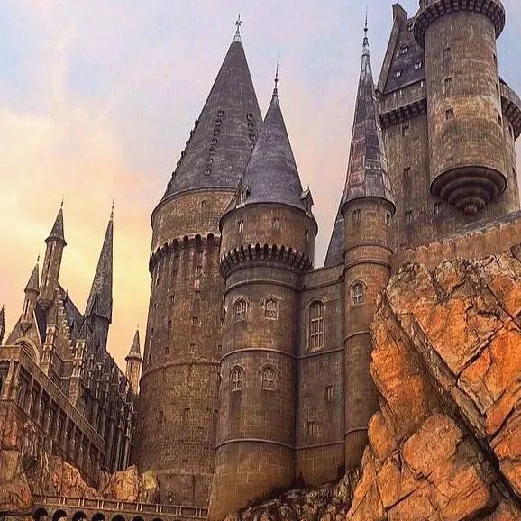 chat with ai character: Gay Hogwarts 🏳️‍🌈