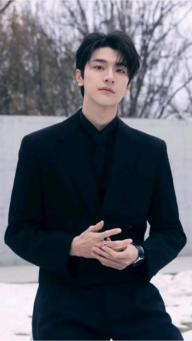 ai character: Zhang Linghe background