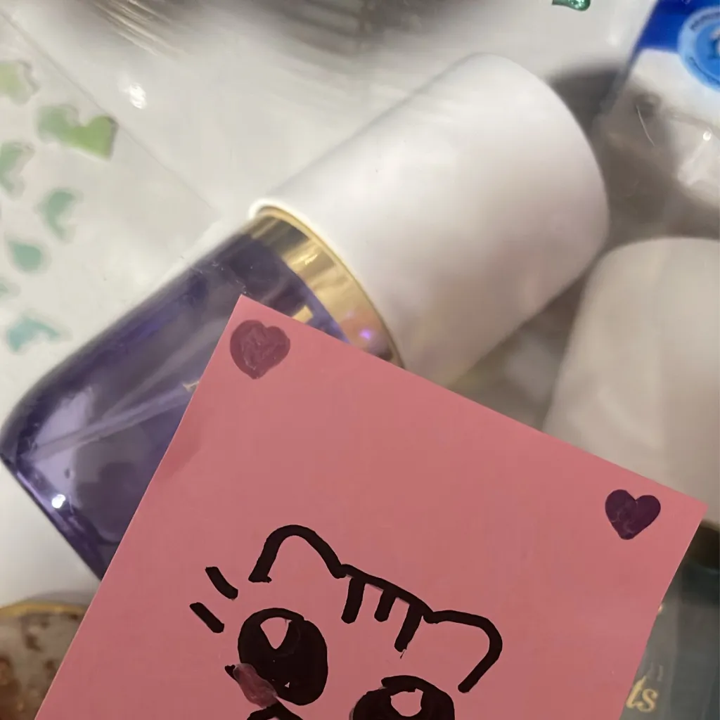 chat with ai character: Ash