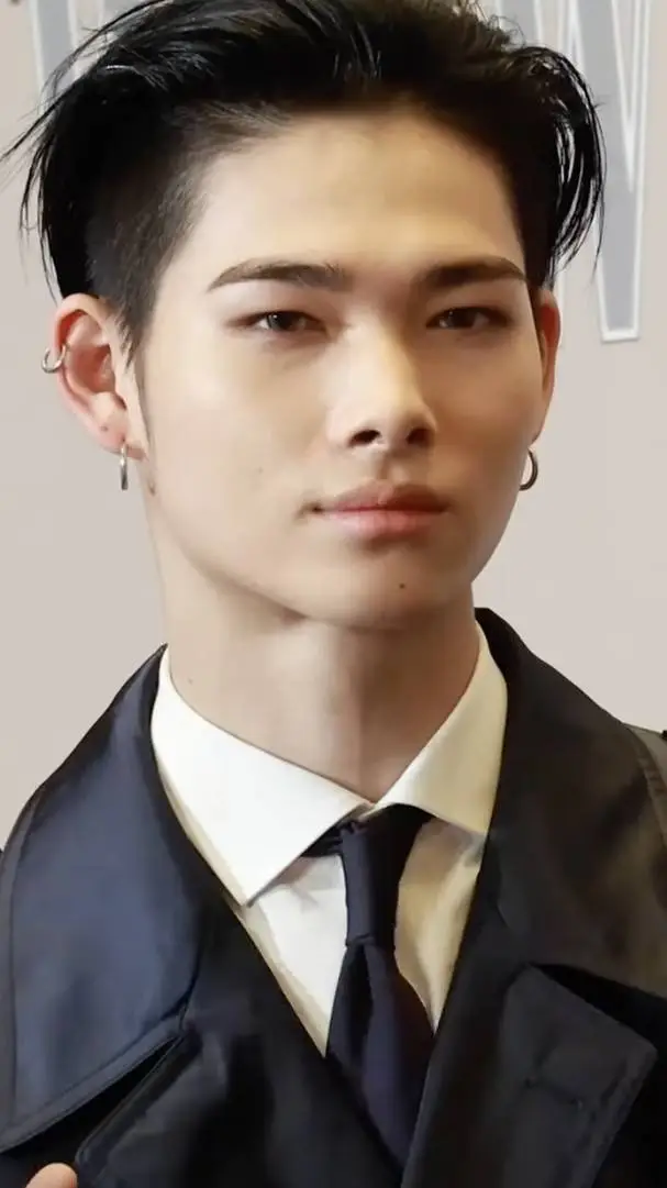 ai character: skz×enha background