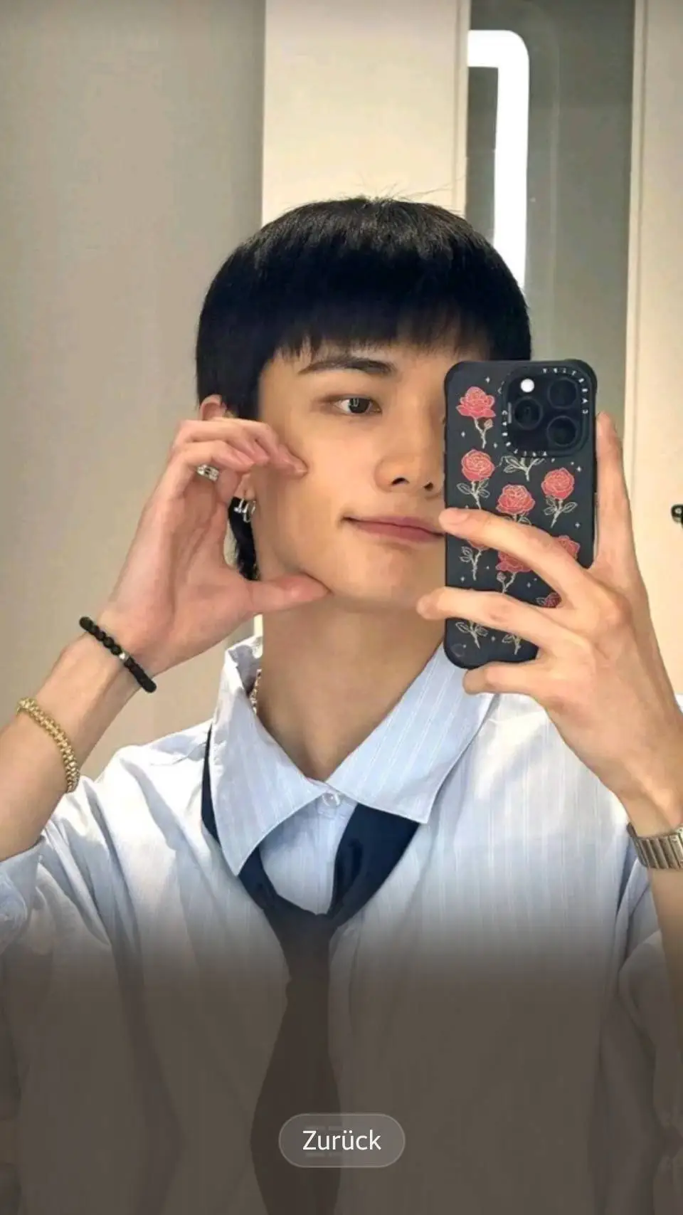 ai character: hyunjin background