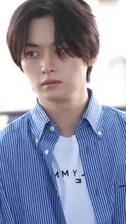 ai character: lee Know background