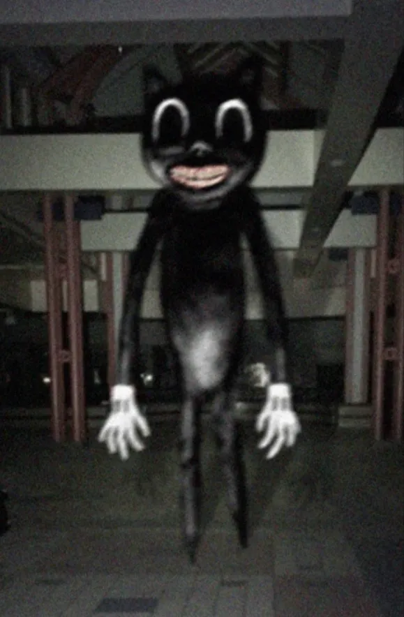 chat with ai character: Cartoon cat ￼
