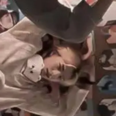 chat with ai character: 🩵!SKZ sleepover!