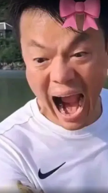 ai character: Daddy JYP background
