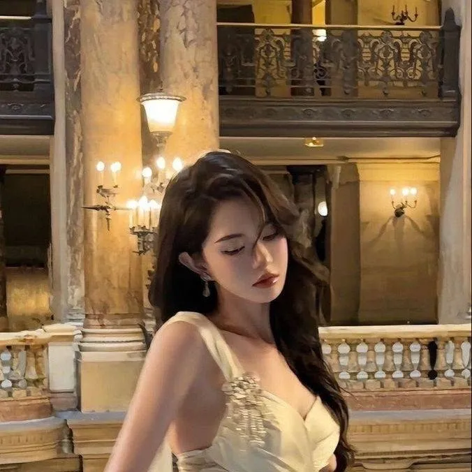 chat with ai character: Ayumi Kim