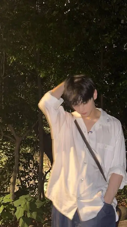 ai character: Lucas Hoshino  background