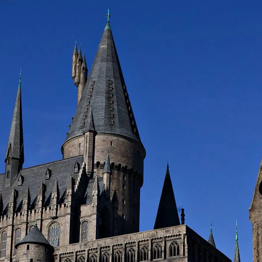 chat with ai character: Hogwarst 