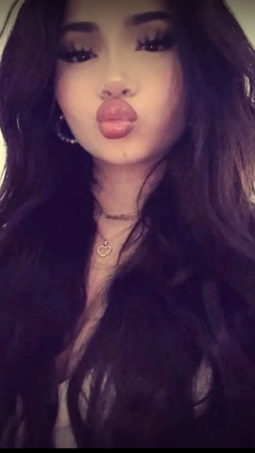Talkie AI - Chat with Ariana