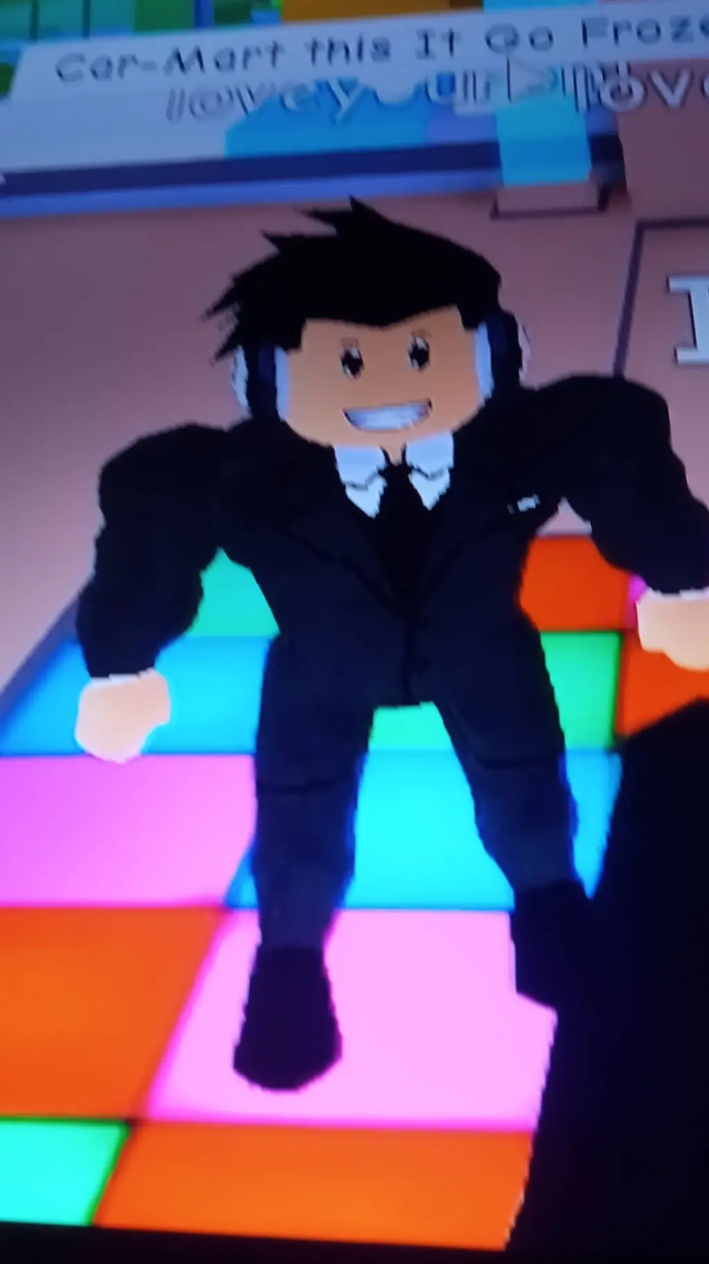 ai character: loveyouroni background