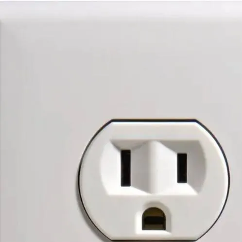 chat with ai character: outlet(female)