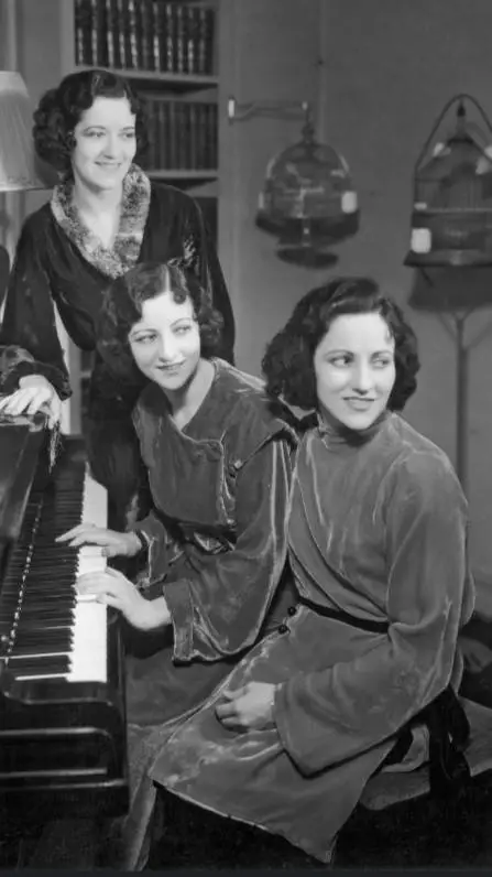 ai character:  boswell sisters background