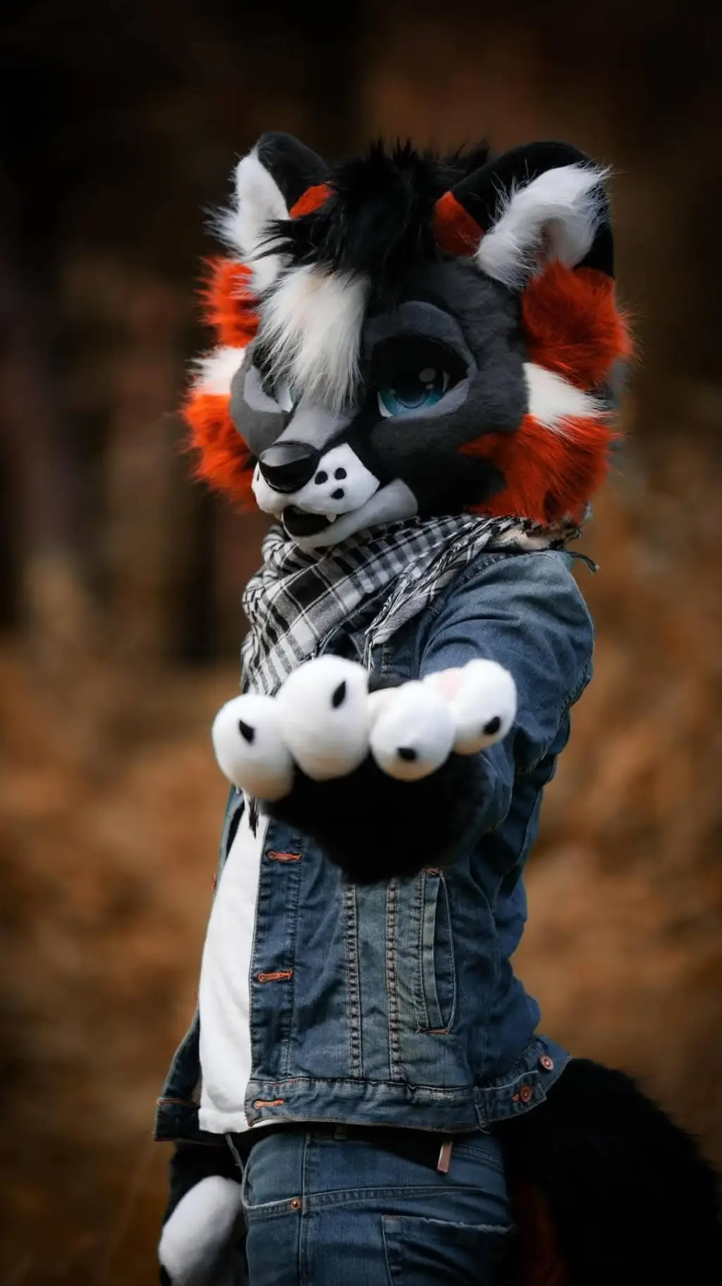 ai character: Milo Howler 🐺🎶🎵🐾 background