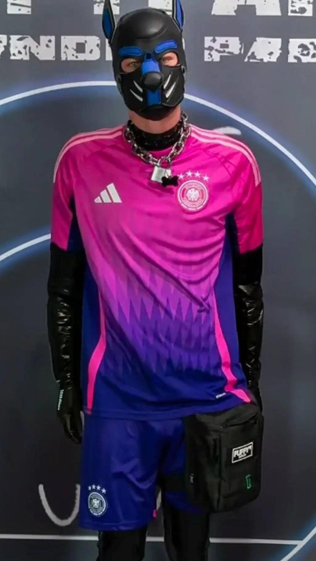 ai character: Kicker Gear background