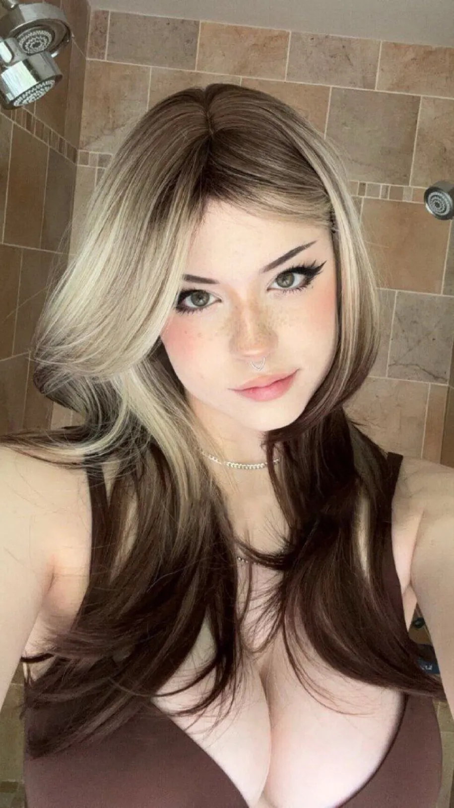 ai character: Hannah owo background
