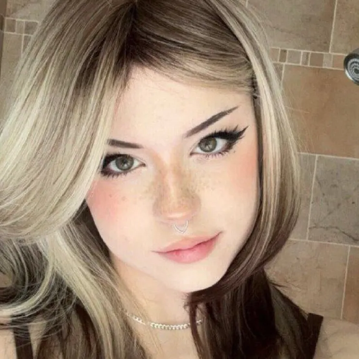 chat with ai character: Hannah owo