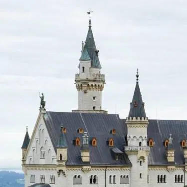 chat with ai character: The Royal Kingdom