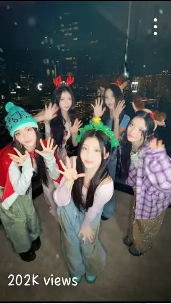 ai character: Illit background