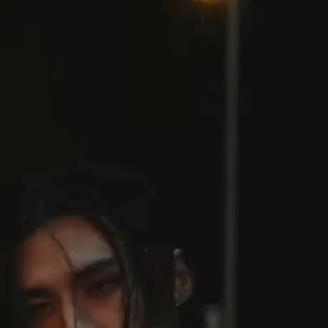 chat with ai character: hyunjin