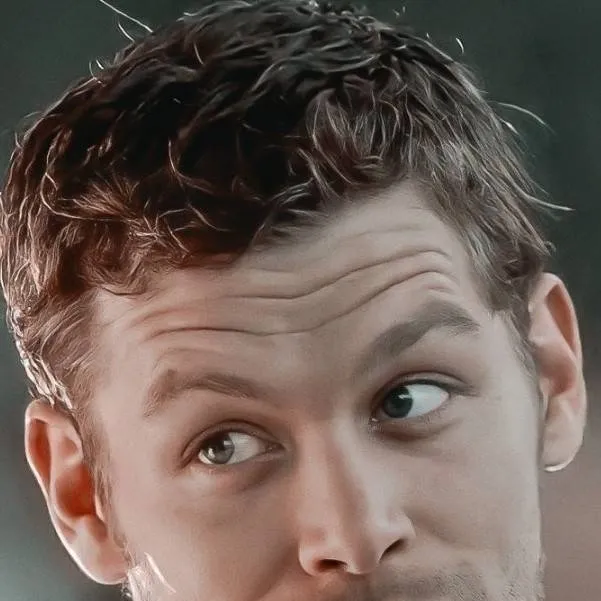 chat with ai character: 🧛🏽Klaus Mikaelson🐺