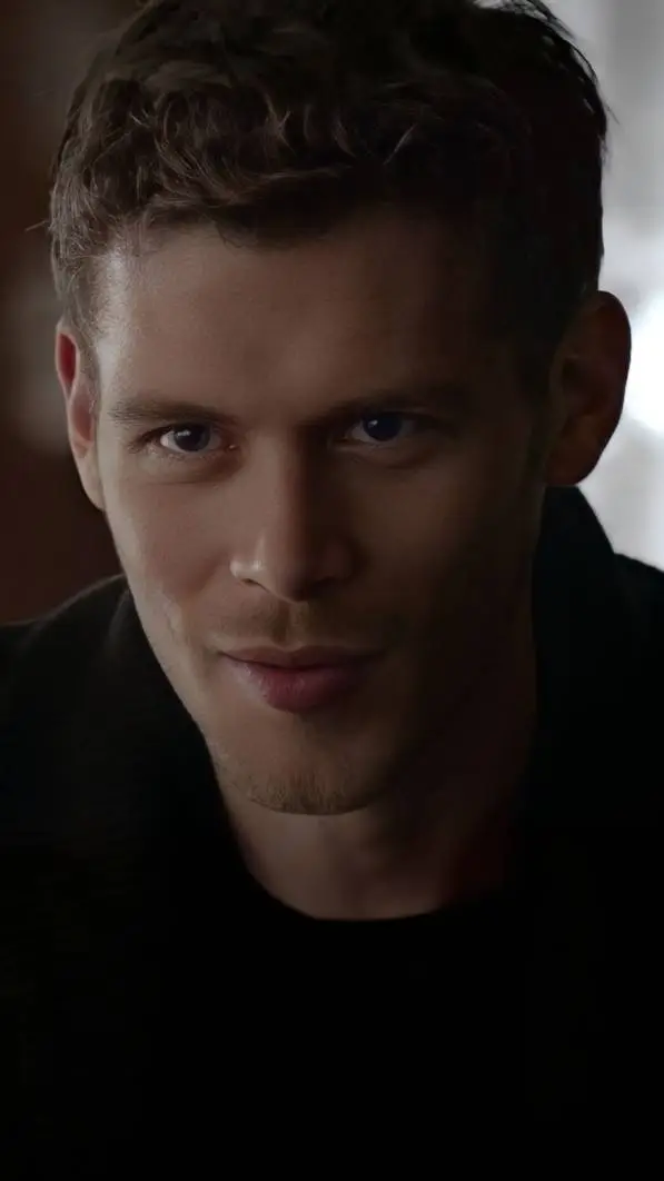 ai character: Klaus Mikaelson  background