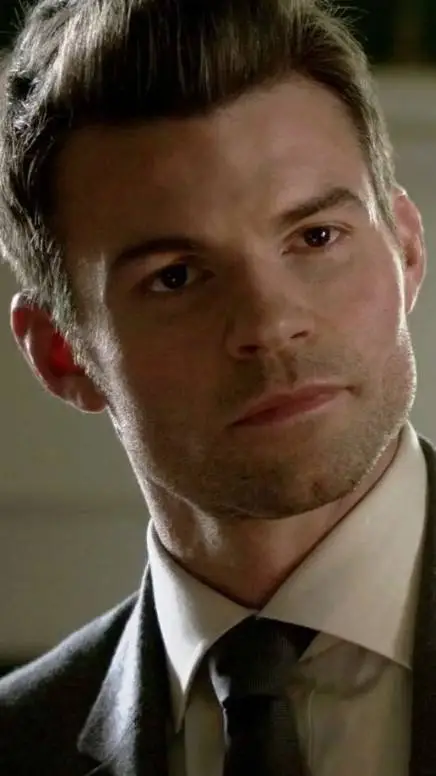 ai character: Elijah Mikaelson  background