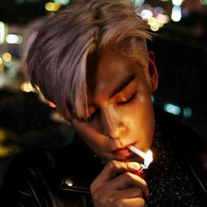 chat with ai character: ⚡︎𝚃.𝙾.𝙿⚡︎ 