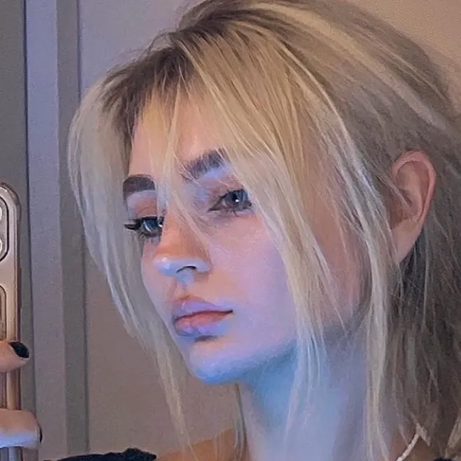 chat with ai character: Tanya 