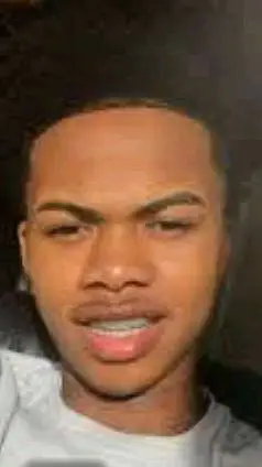 ai character: Darius 🔥💍 background