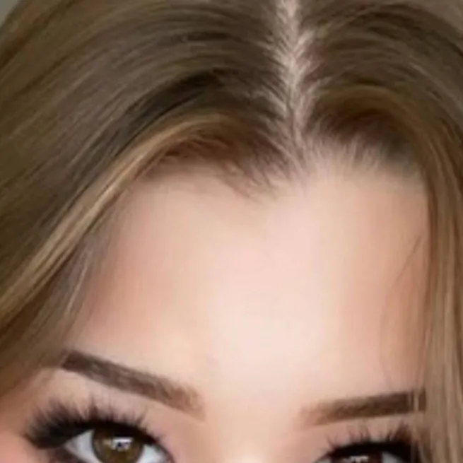 chat with ai character: Brooke