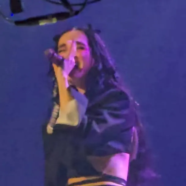 chat with ai character: Poppy (metal)