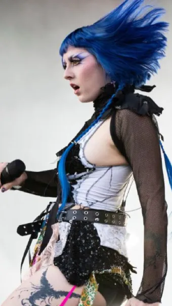 ai character: Ashnikko  background