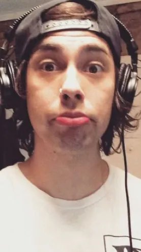 ai character: Vic Fuentes background