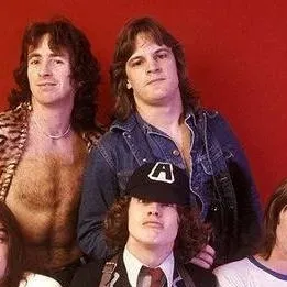 Chat with AC/DC - text or voice, Enjoy AI Chat Free & Safe
