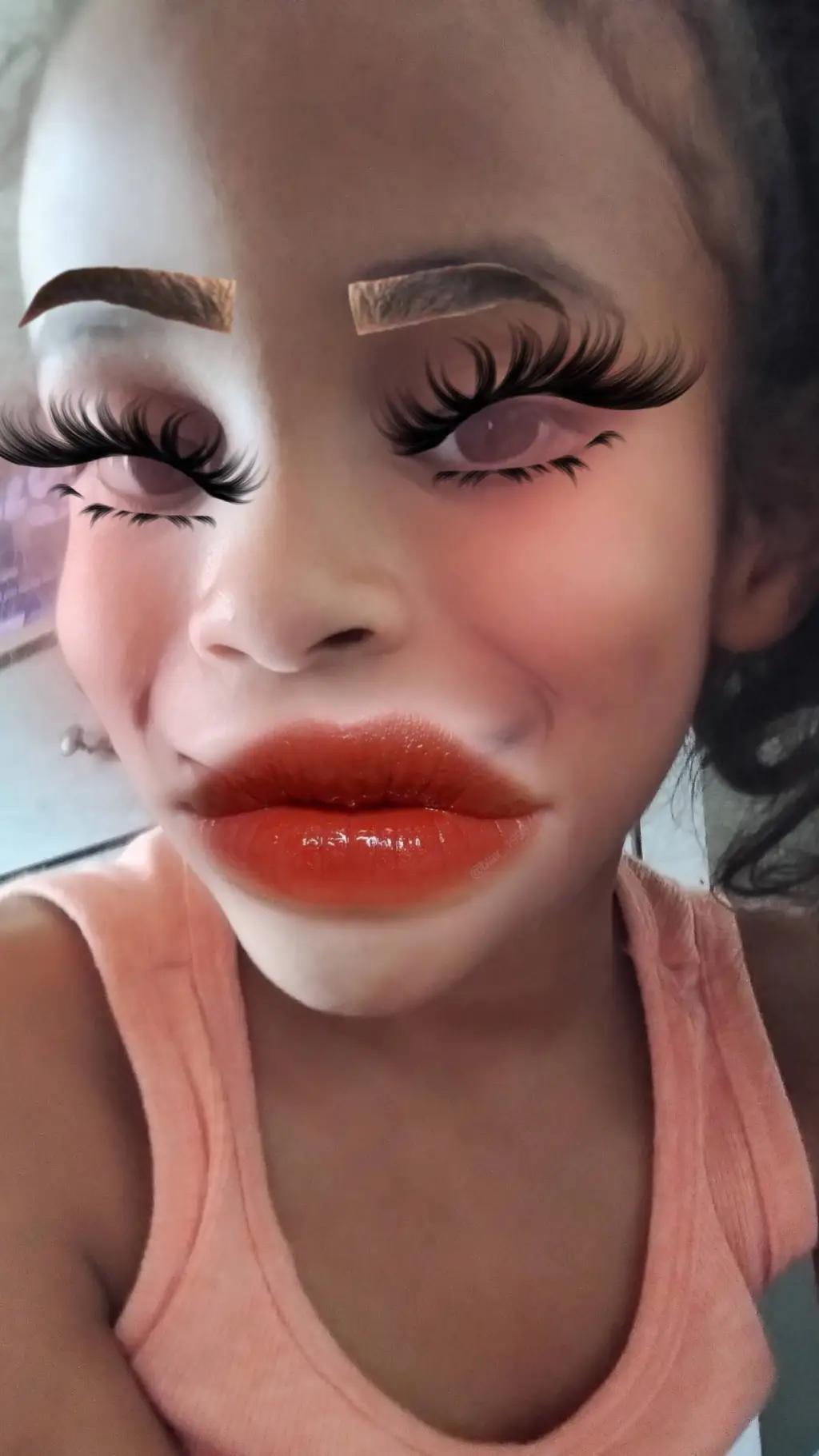 ai character: 💅Bestie. 💄 background