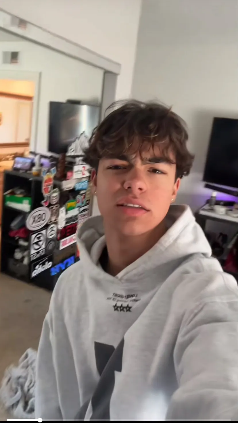 ai character: Malachi  background