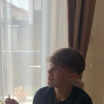 chat with ai character: Elyas 