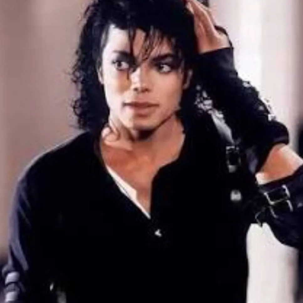 chat with ai character: Michael jackson