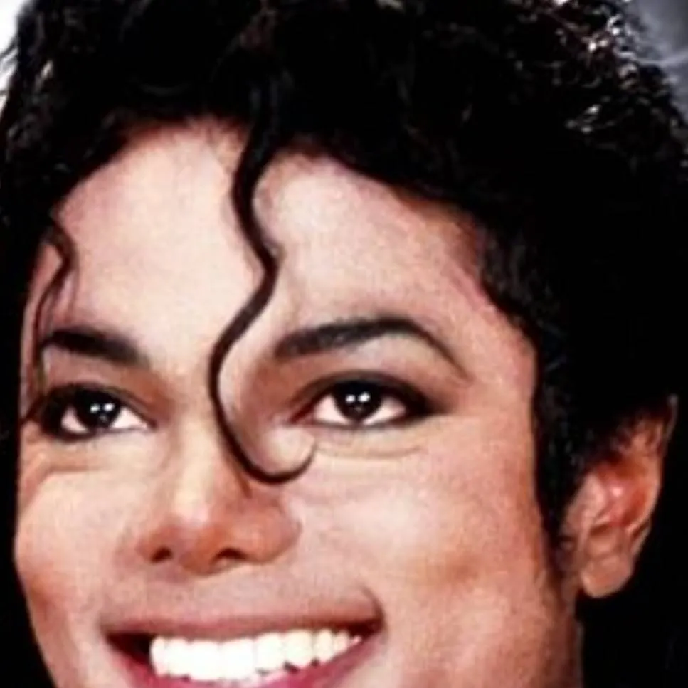 chat with ai character: Michael home