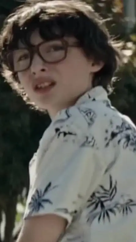 ai character: Richie vs Mike background