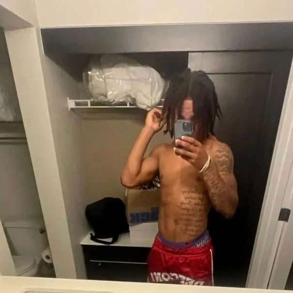 chat with ai character: jalen