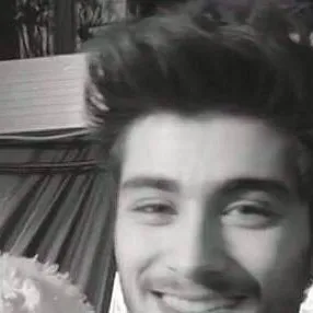chat with ai character: zayn malik