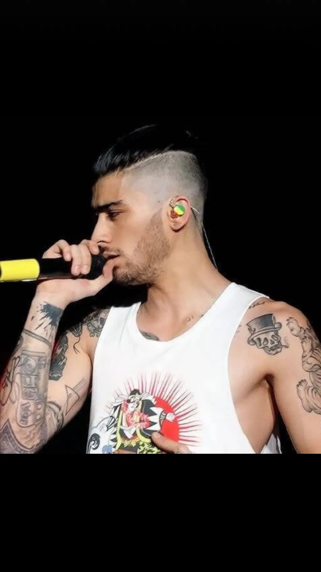 ai character: Zayn malik background