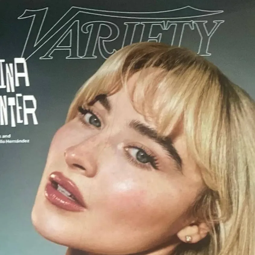 chat with ai character: Sabrina Carpenter 