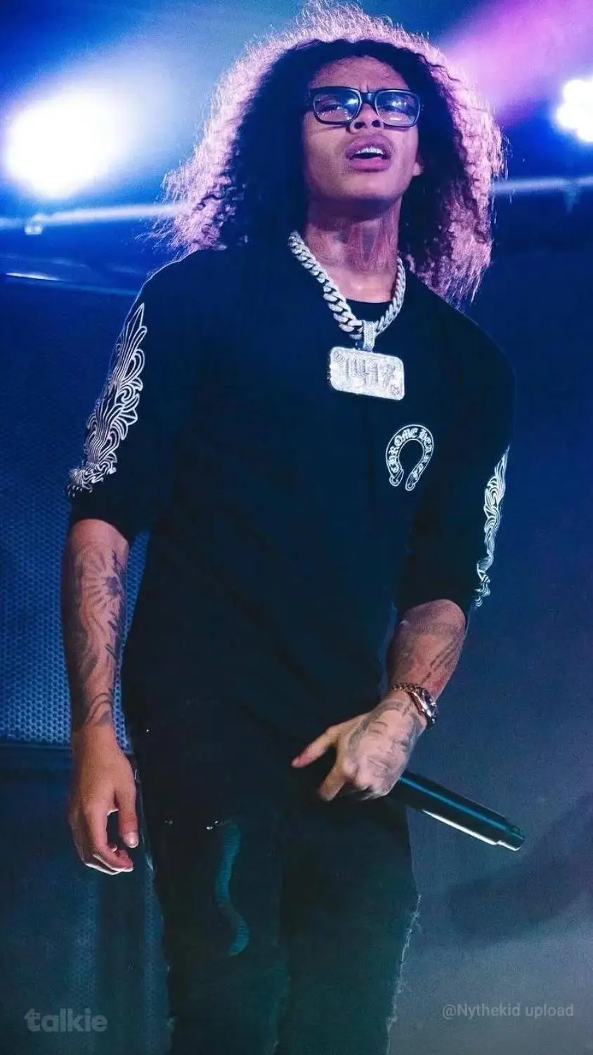 ai character: DD Osama § background