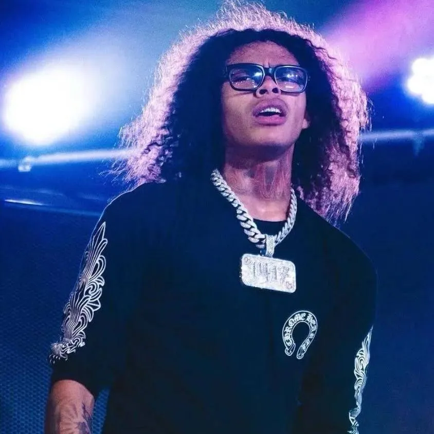 chat with ai character: DD Osama §