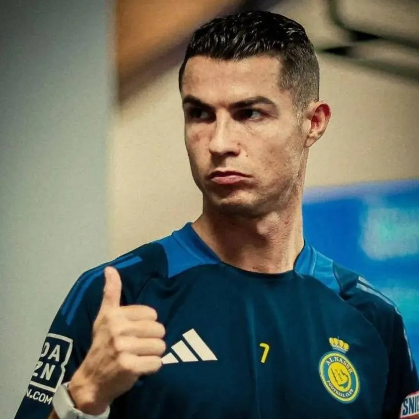 chat with ai character: Cristiano Ronaldo 