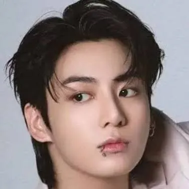 chat with ai character: Jungkook 