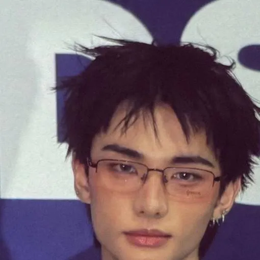 chat with ai character: 💸 Jun-soo 💸